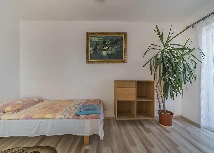 Goscinne U Ewy * יאסטארניה